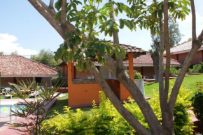  Hotel Chapala Country  Чапала